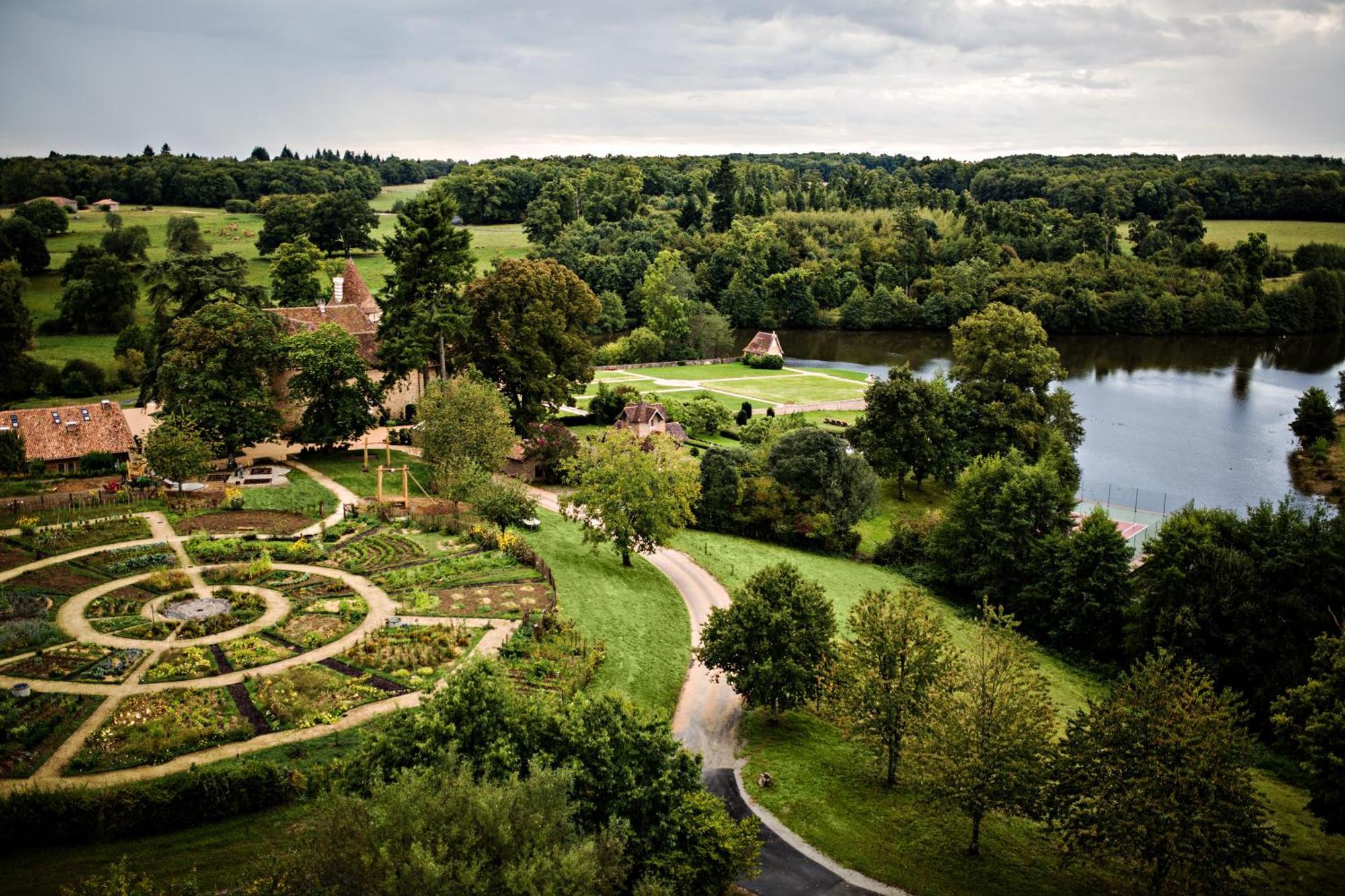 Hotel Domaine Des Etangs, Auberge Resorts Collection Massignac Esterno foto
