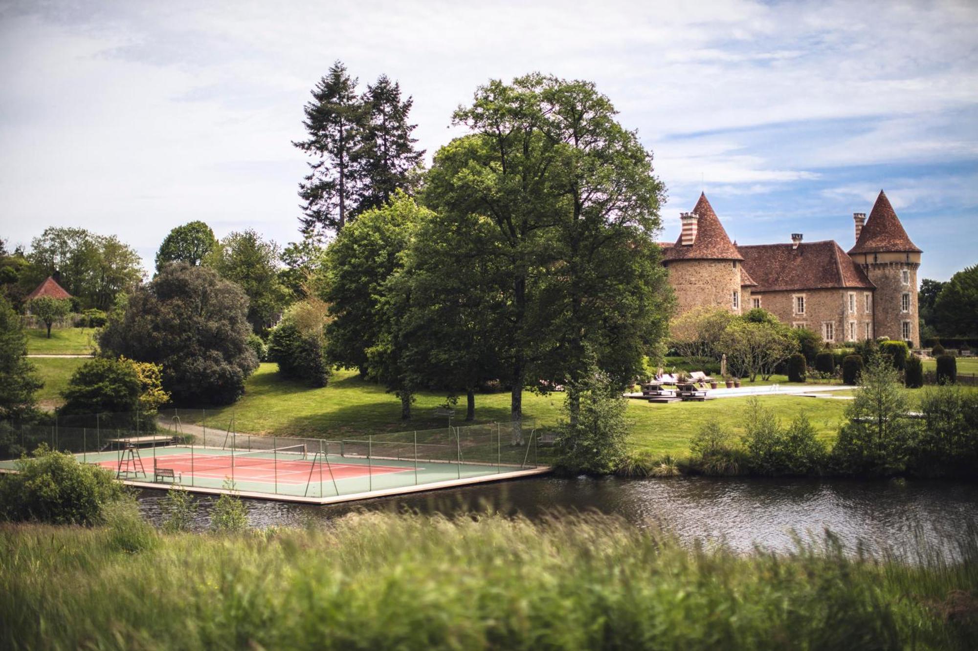 Hotel Domaine Des Etangs, Auberge Resorts Collection Massignac Esterno foto